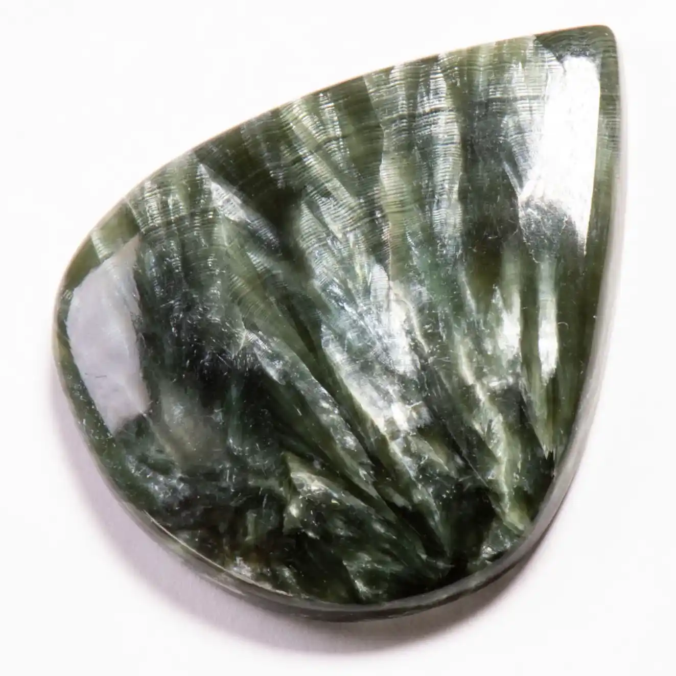 Polished seraphinite stone
