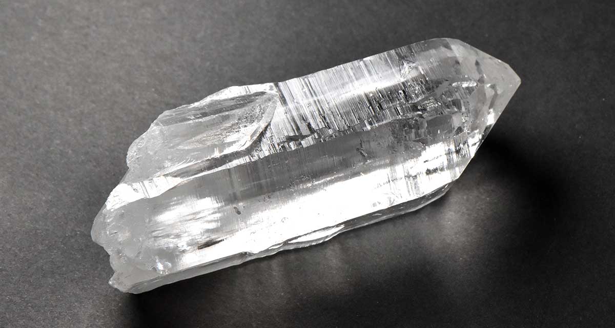 ヒマラヤ水晶の意味・効果 | アースリバー 厳選クリスタルブランド